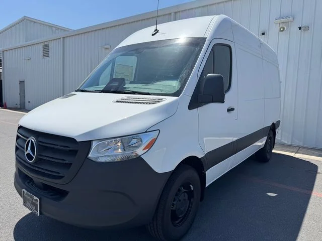 New 2026 White Mercedes-Benz Cargo 144 WB image 32