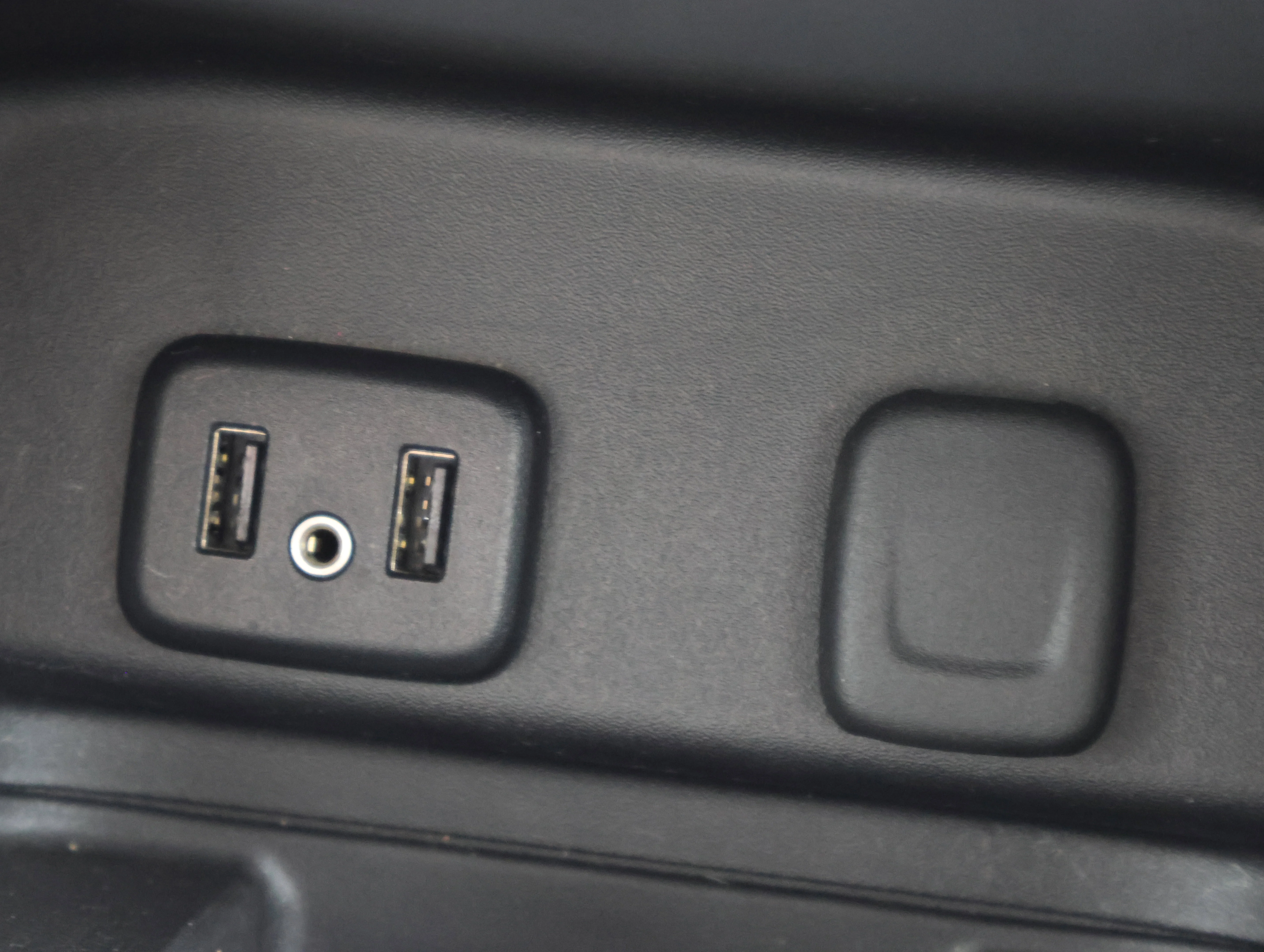 Used 2018 Sandy Ridge Metallic Chevrolet Premier image 54
