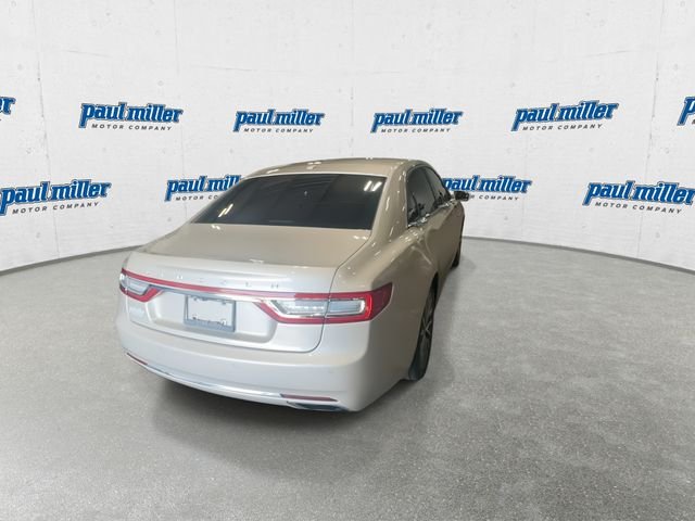 Used 2017 Gold Lincoln Select image 10