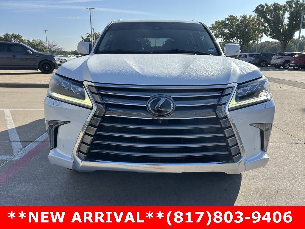2021 Lexus LX 570 photo 2