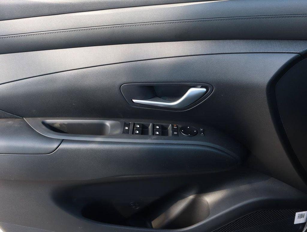 New 2026 White Hyundai SEL Convenience image 18