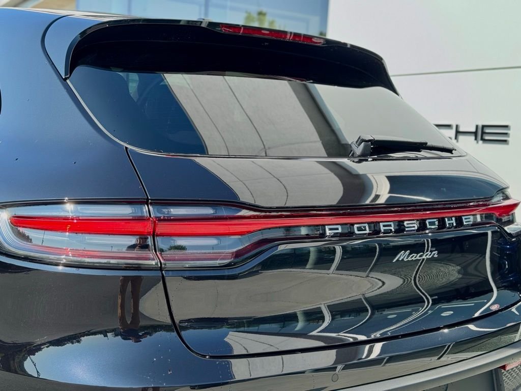 2025 Porsche Macan - Photo 11
