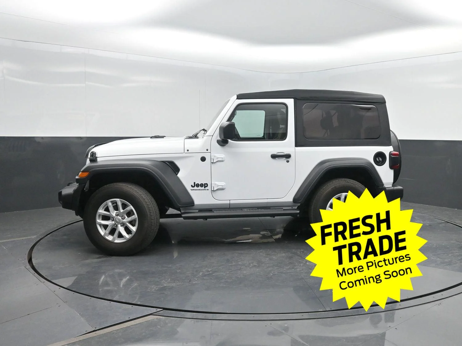 2023 Jeep Wrangler Sport S's photo