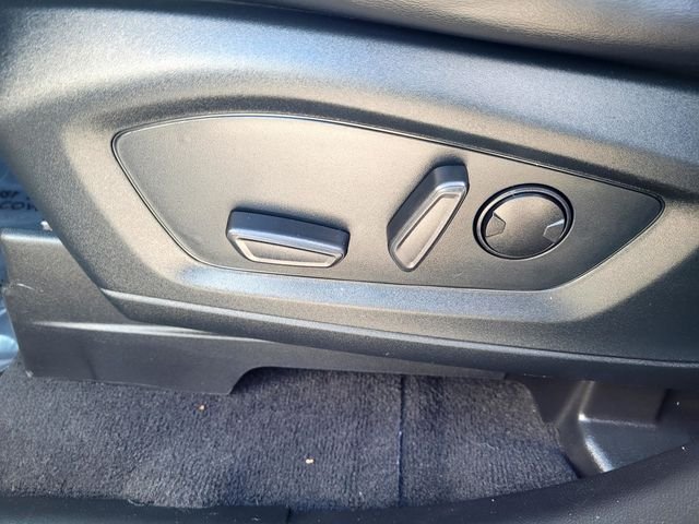 Used 2021 Black Ford XLT image 12