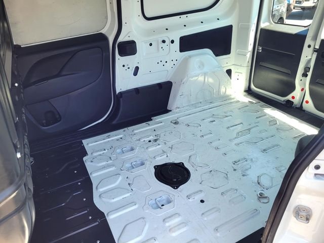 Used 2022 White Ram Base image 12