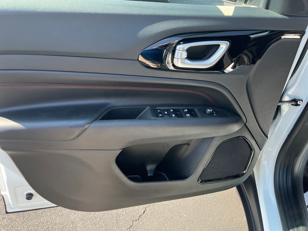 Used 2025 White Jeep Trailhawk image 11