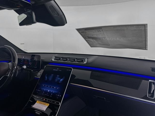 New 2026 MANUFAKTUR Moonlight White Metallic Mercedes-Benz S 580 image 30