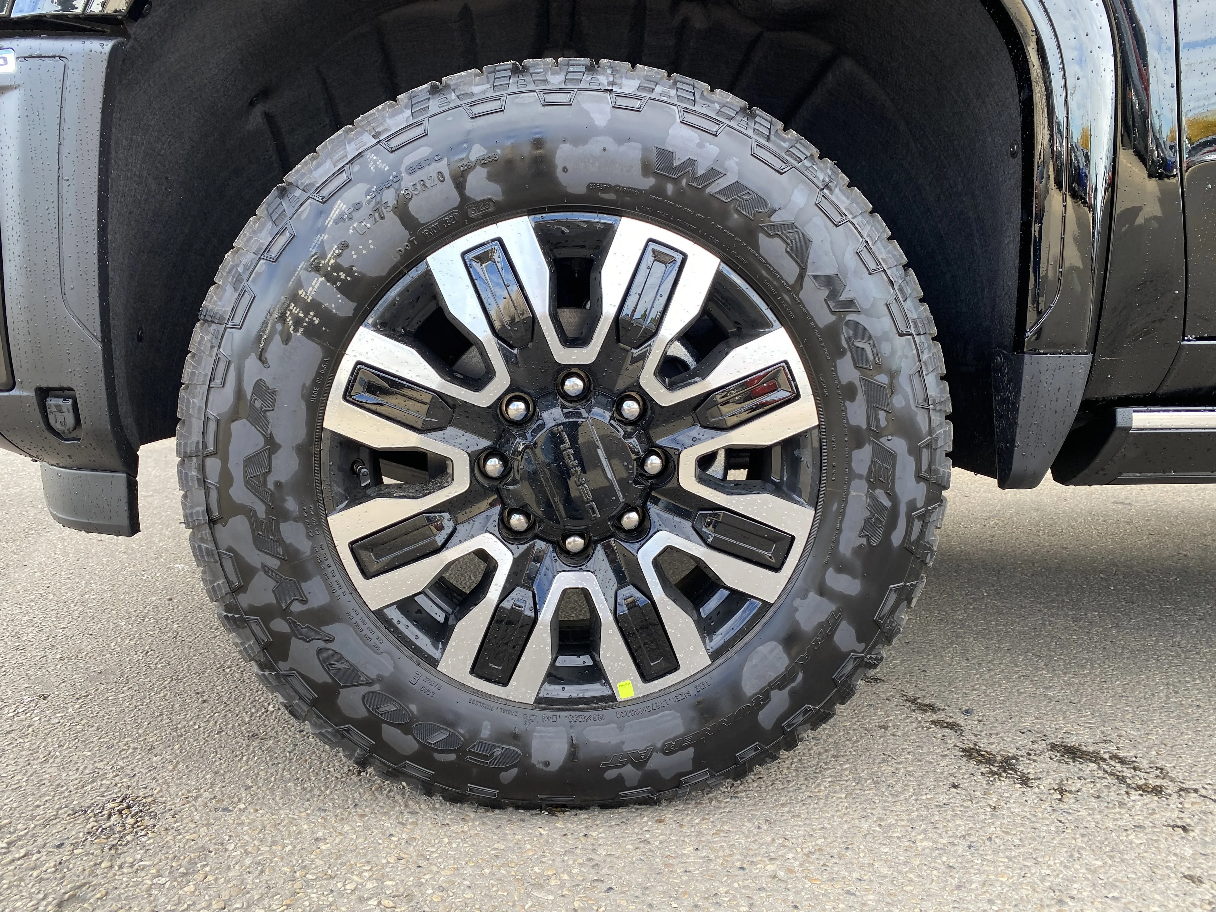 New 2026 ONYX BLACK GMC Denali Ultimate image 12
