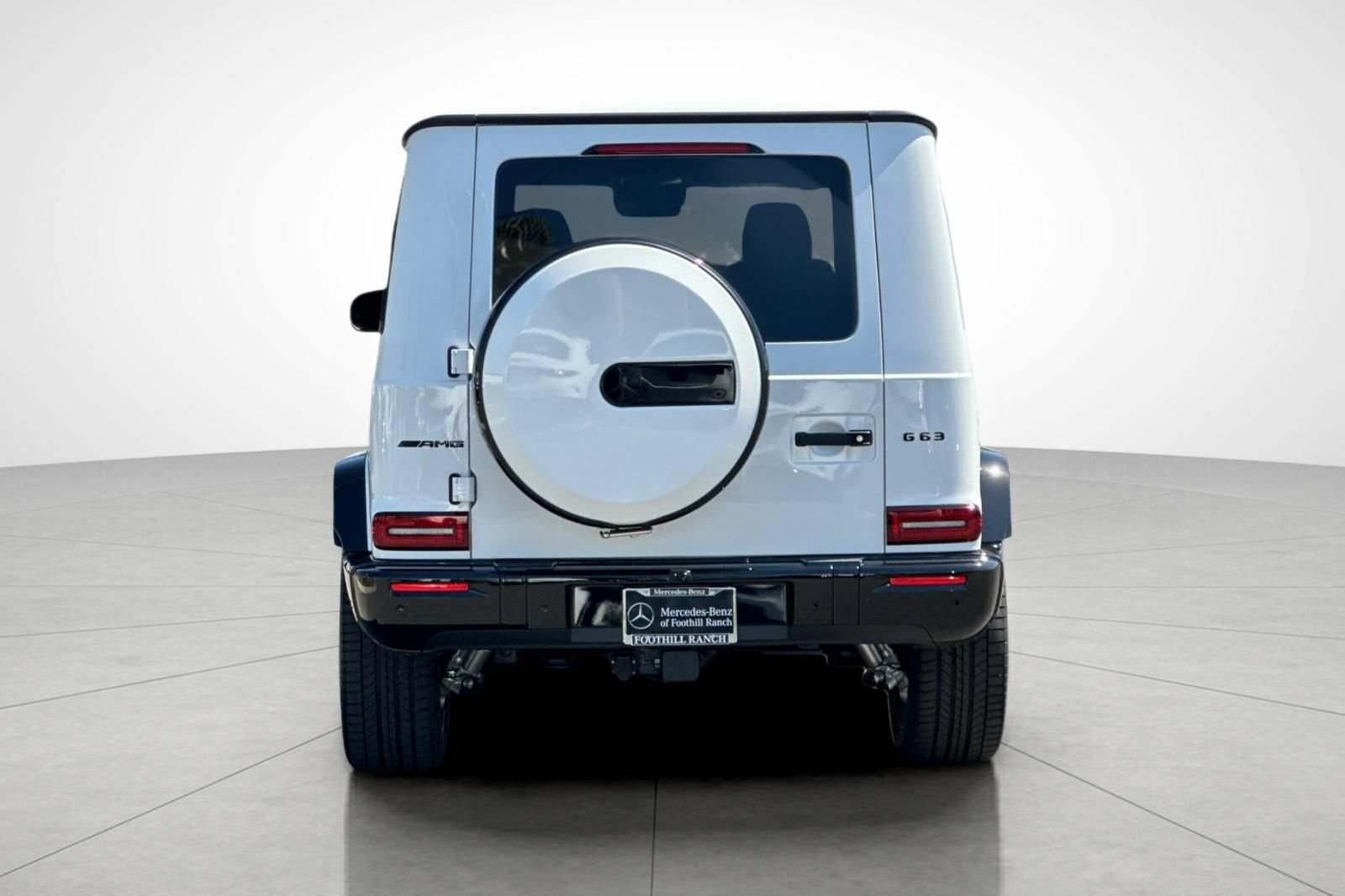 New 2026 MANUFAKTUR Moonlight White Metallic Mercedes-Benz G 63 AMG® image 8