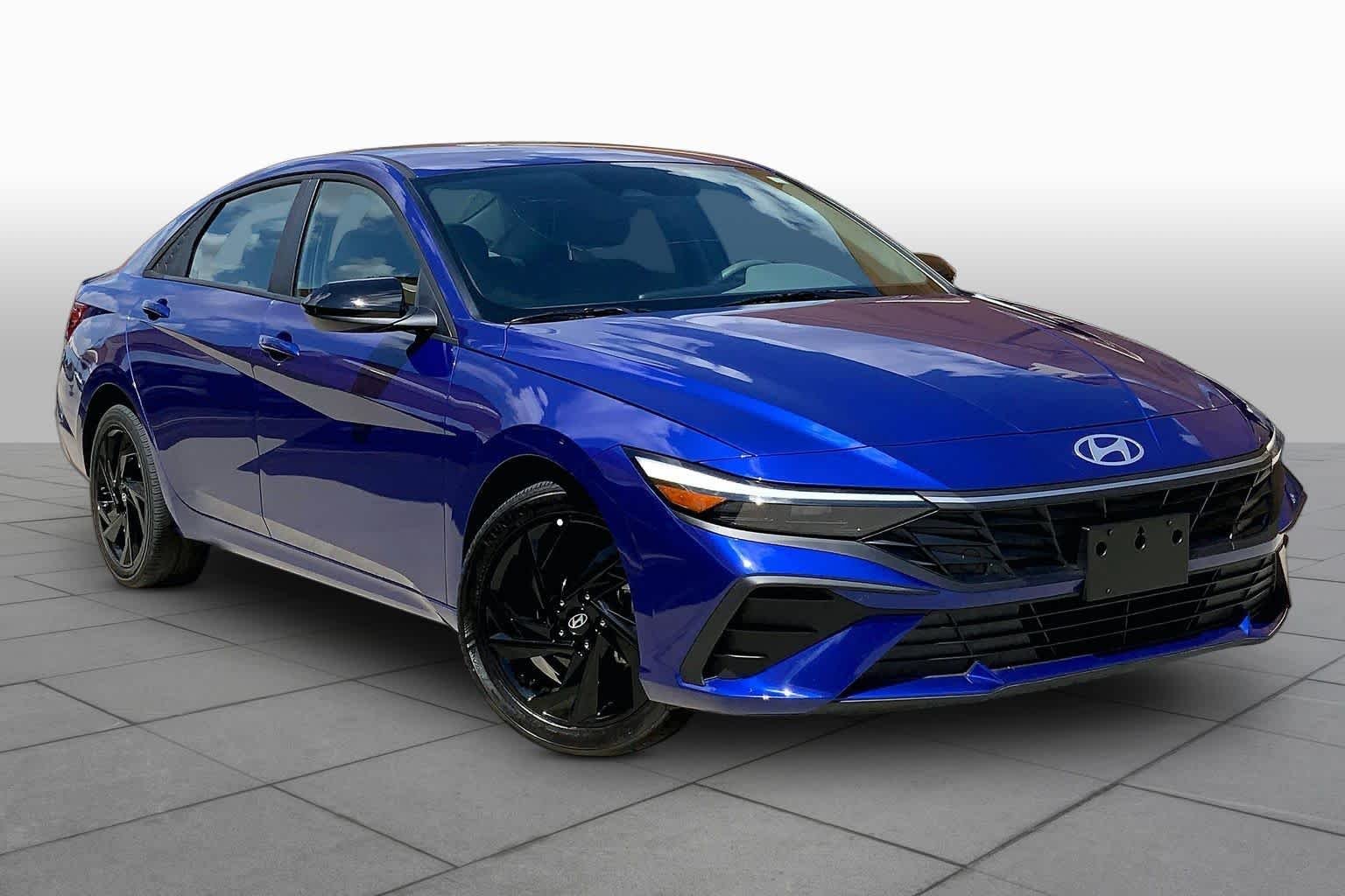 Used 2026 Intense Blue Hyundai SEL Sport image 3
