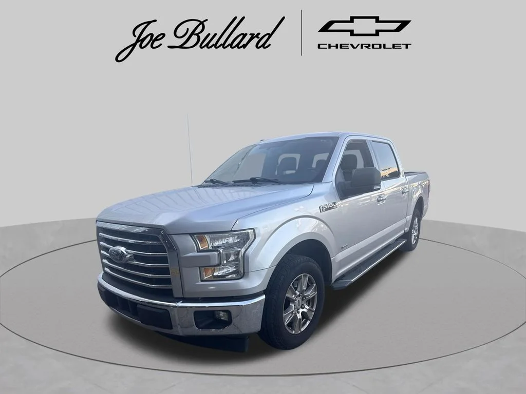 Used 2017 Silver Ford XLT image 1