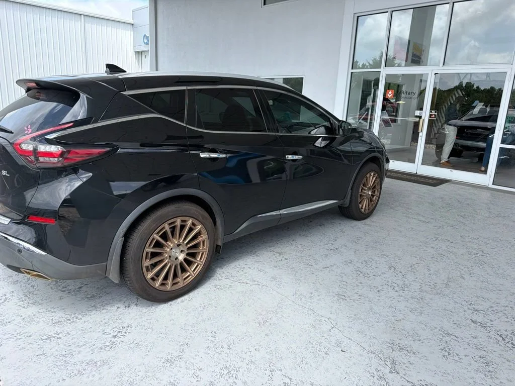 Used 2019 Magnetic Black Pearl Nissan SL image 6