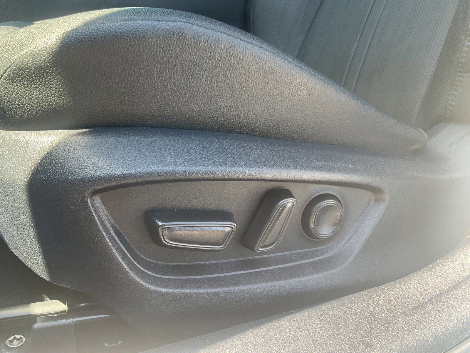 2025 Toyota Camry XSE - Photo 16