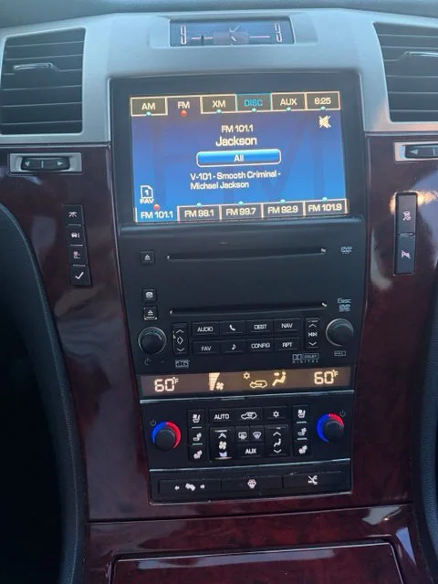 Used 2008 Black Cadillac Base image 19