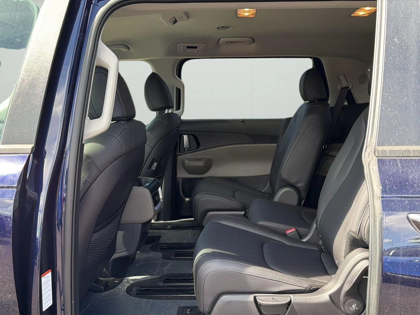 New 2026 Deep Chroma Blue Kia EX image 9
