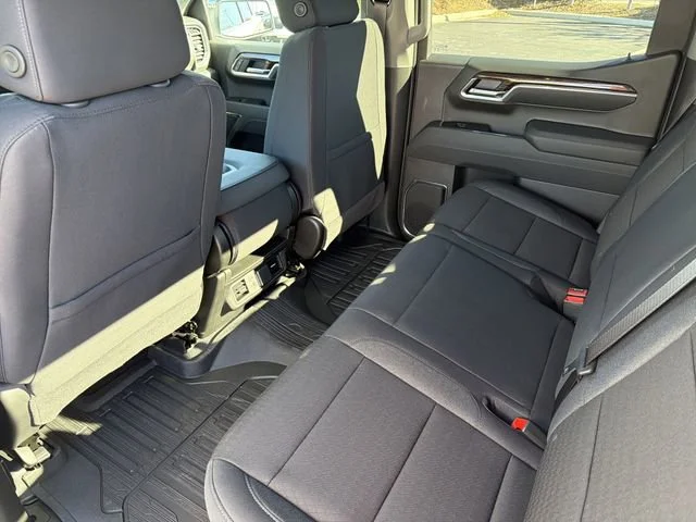 New 2026 Summit White GMC SLE image 17