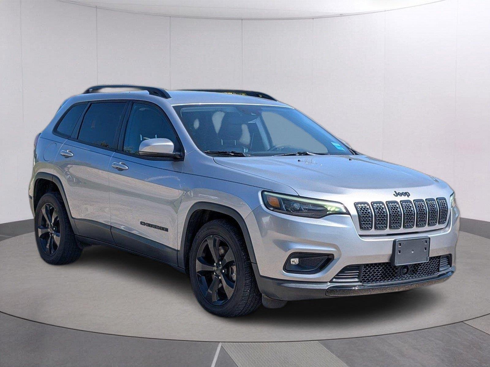 Used 2021 Diamond Black Crystal Pearlcoat Jeep Altitude image 9