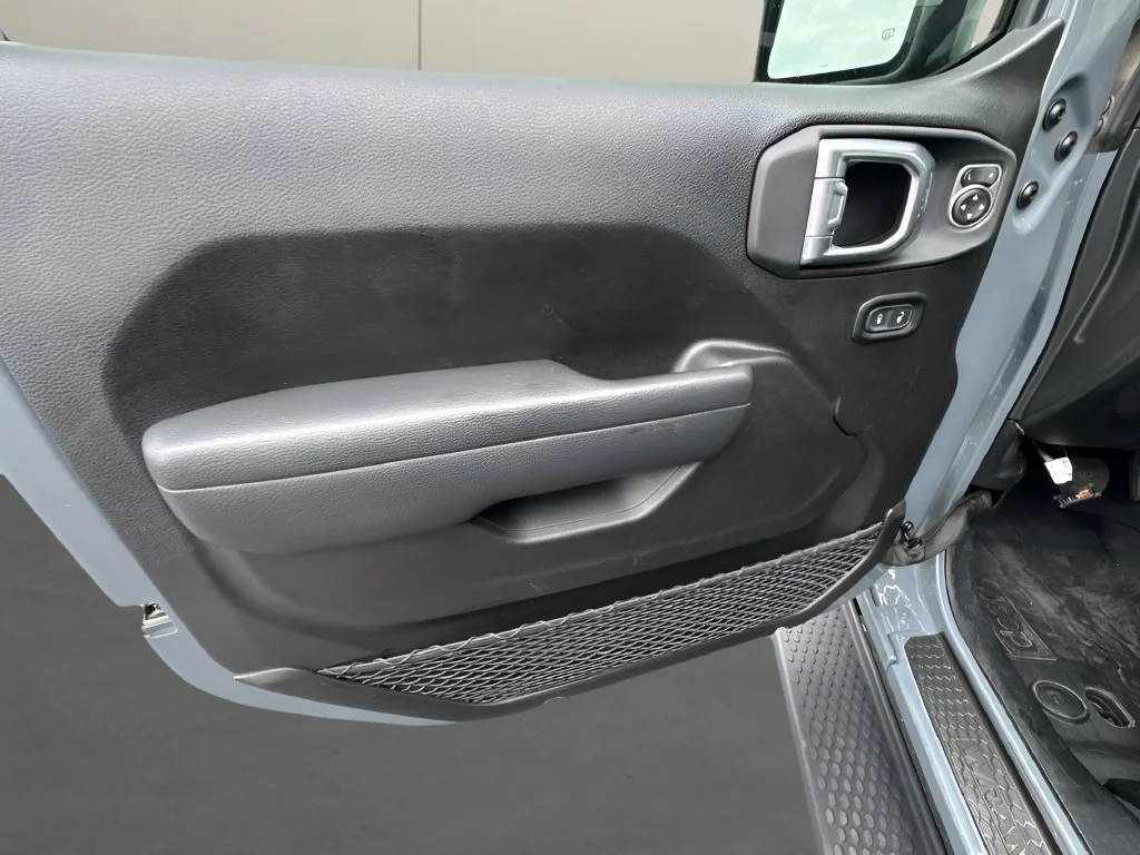 Used 2025 Gray Jeep Sport S image 22