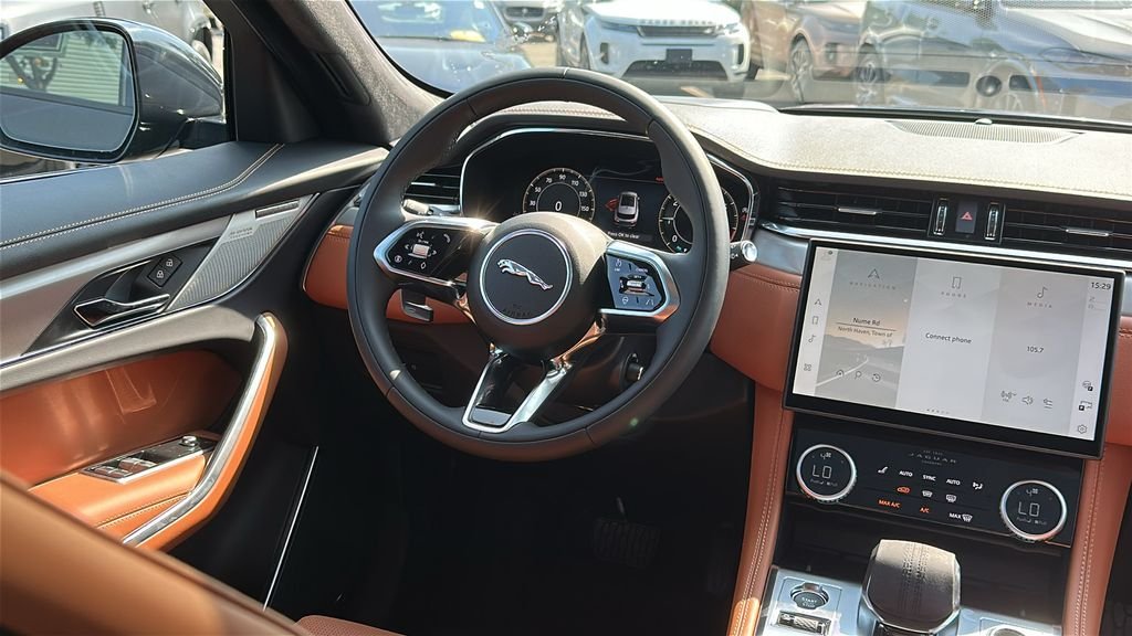 2026 Jaguar F-Pace R-Dynamic S - Photo 26