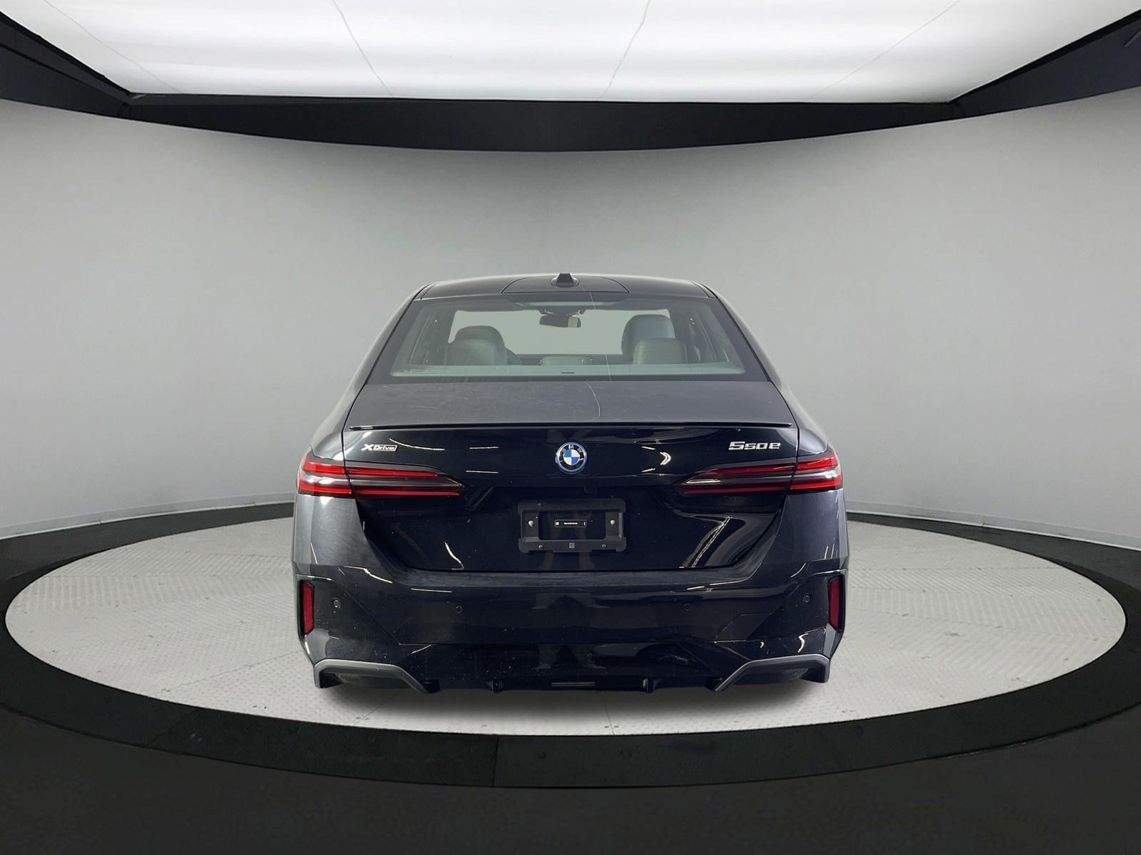 Used 2026 Black Sapphire Metallic BMW 550e xDrive image 6