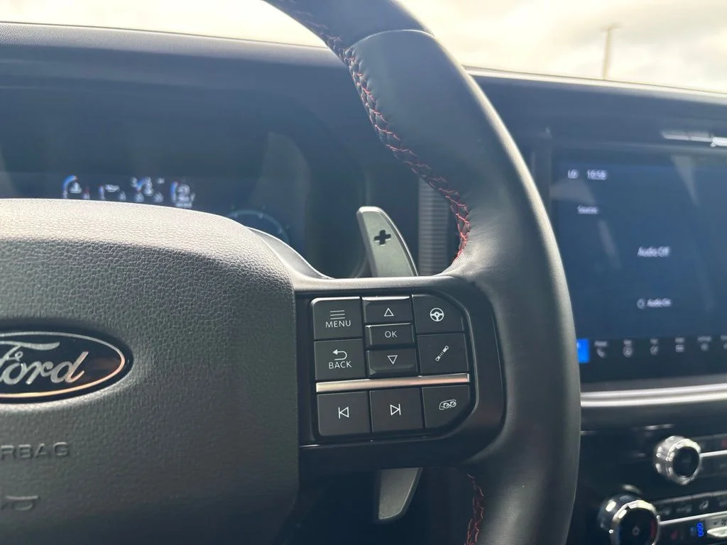 Used 2025 White Ford Raptor image 24