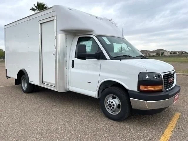 New 2023 GMC Savana Cutaway 3500 1WT