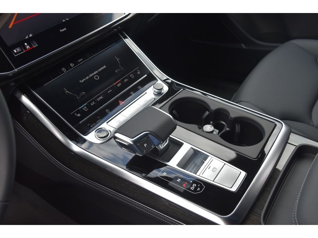 Used 2025 Gry Audi Premium Plus image 36
