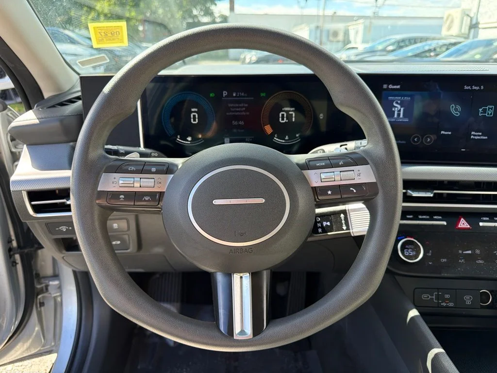 Used 2024 Silver Hyundai SEL image 32