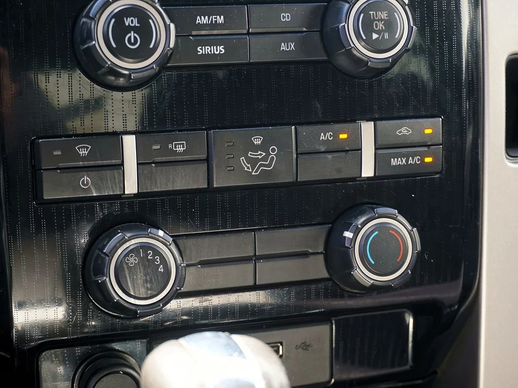 2010 Ford F-150 Platinum - Photo 26