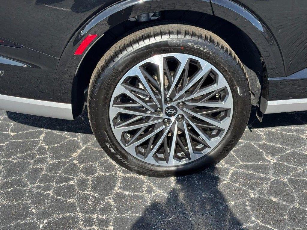 New 2026 Black Hyundai Calligraphy AWD image 4