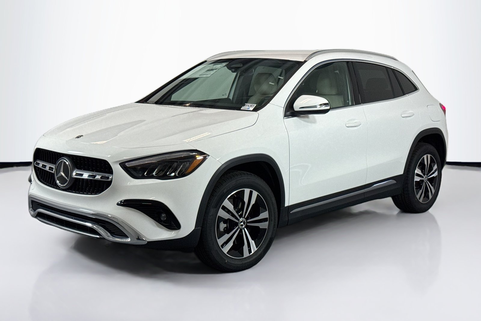 New 2026 Polar White Mercedes-Benz GLA 250 image 1