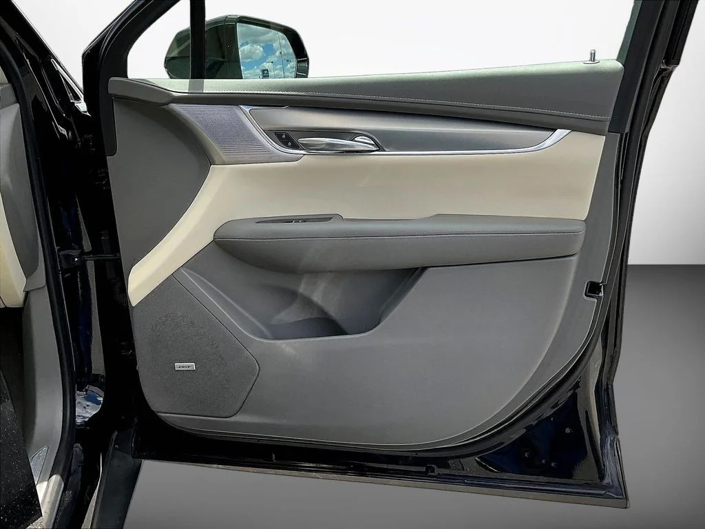 Used 2021 Black Cadillac Premium Luxury image 27