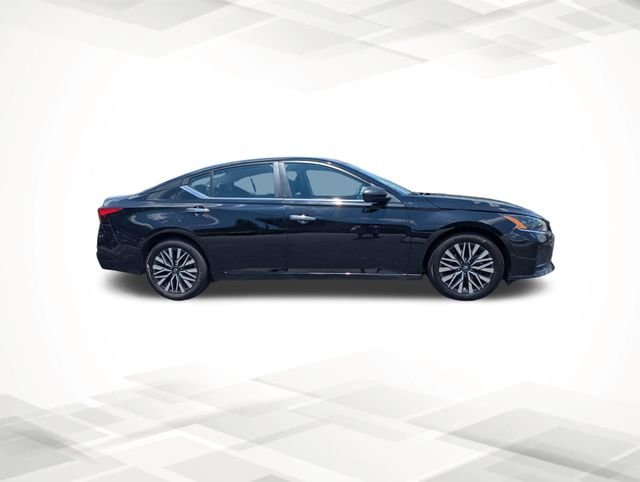 Used 2024 Black Nissan 2.5 SV image 3