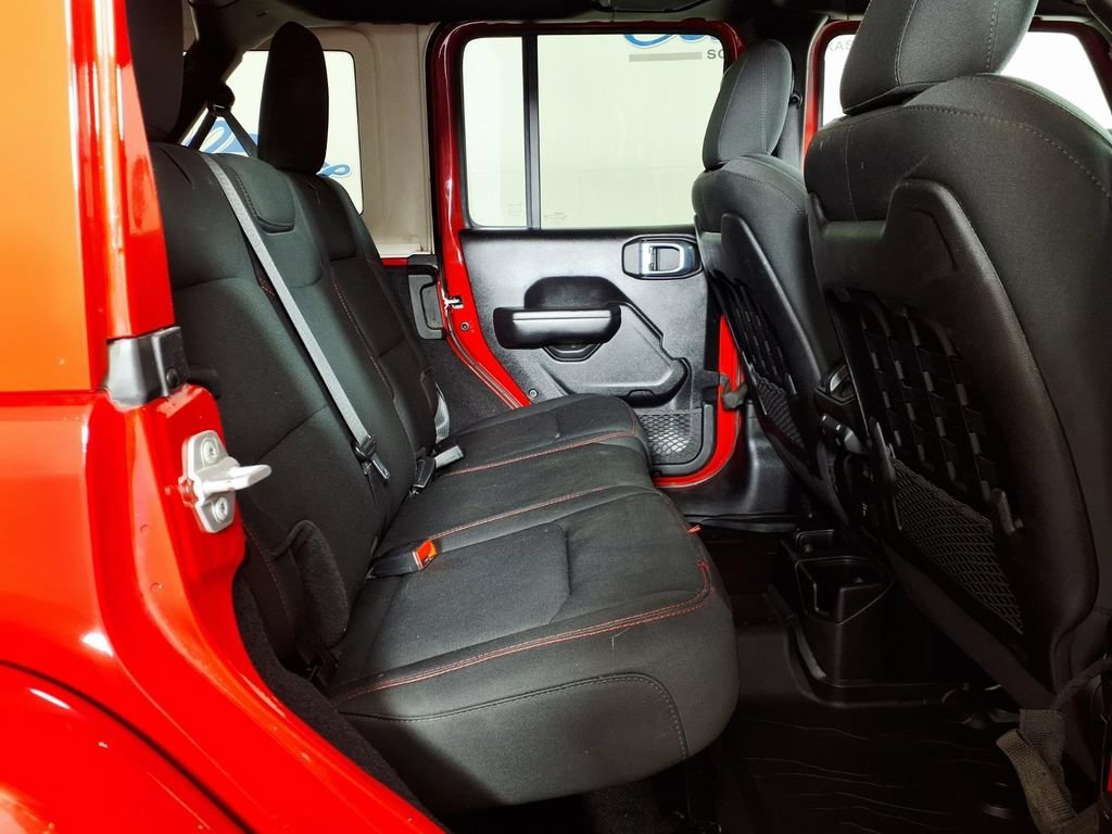 Used 2021 Firecracker Red Jeep Unlimited Rubicon image 10