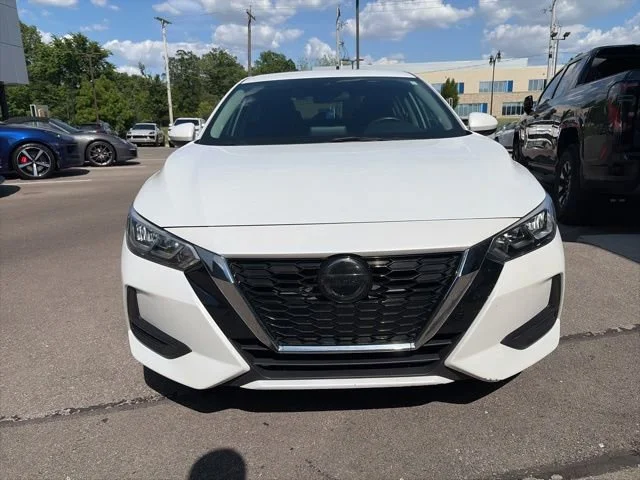 Used 2020 Aspen White Tricoat Nissan SV image 4