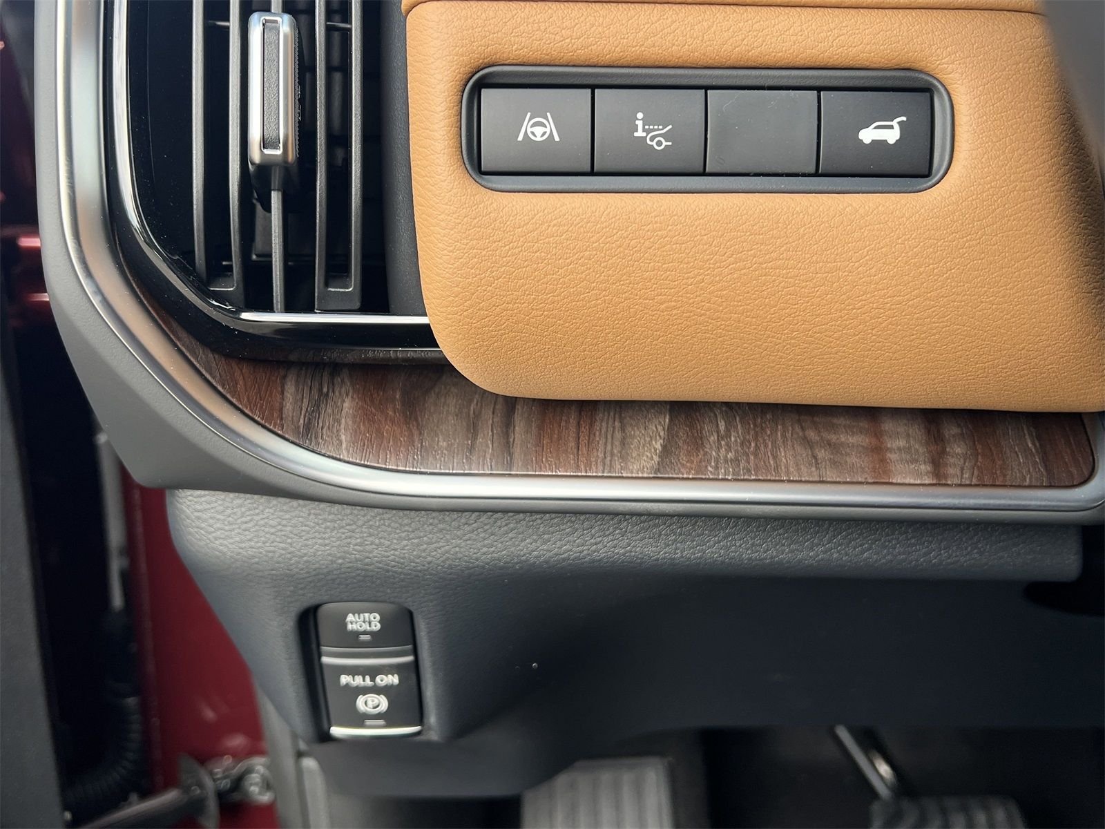 2025 Nissan Armada SL - Photo 16