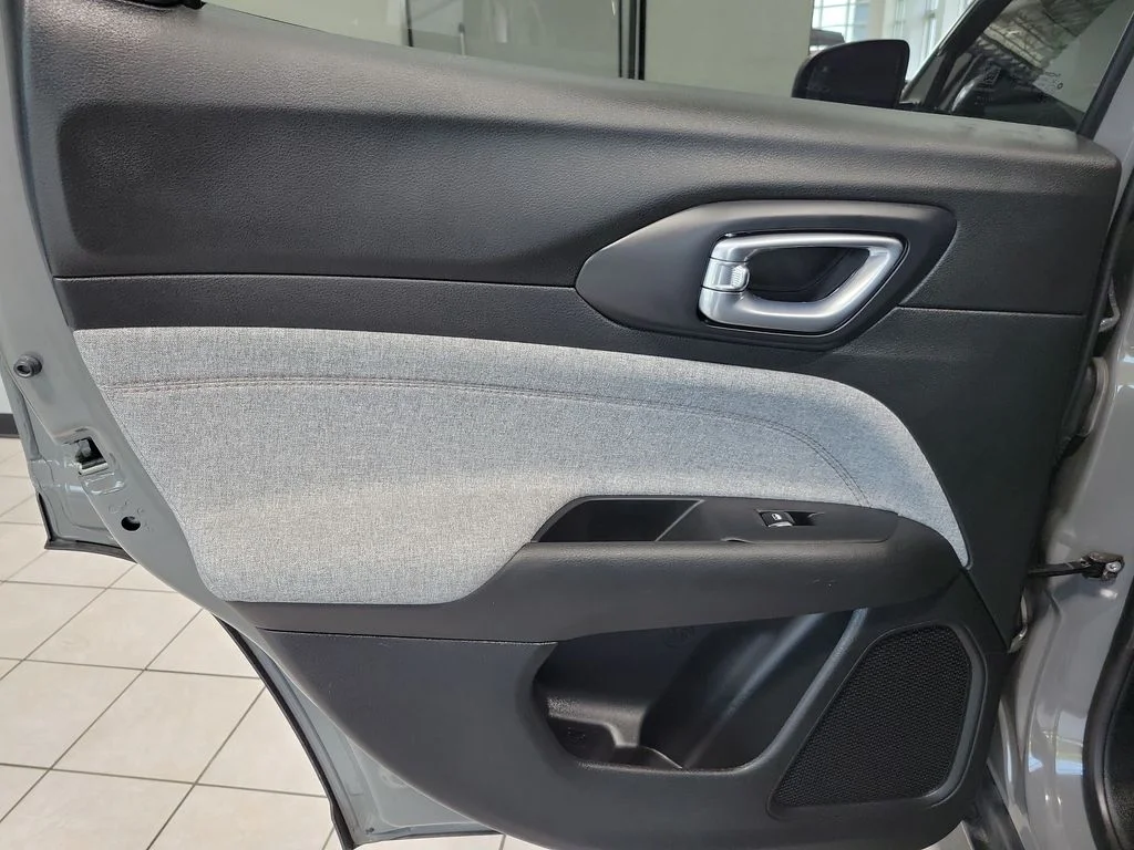 Certified Used 2023 Gray Jeep Latitude Lux image 29
