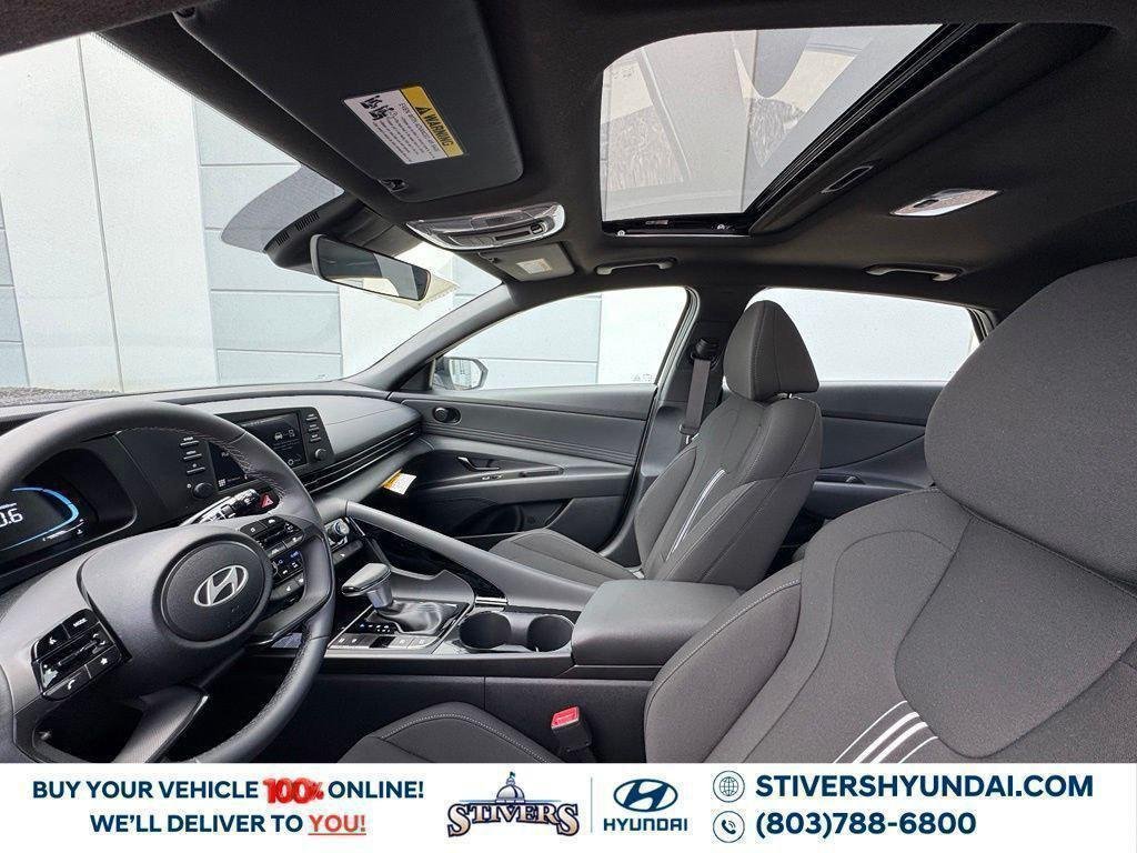 New 2026 White Hyundai SEL Sport image 18
