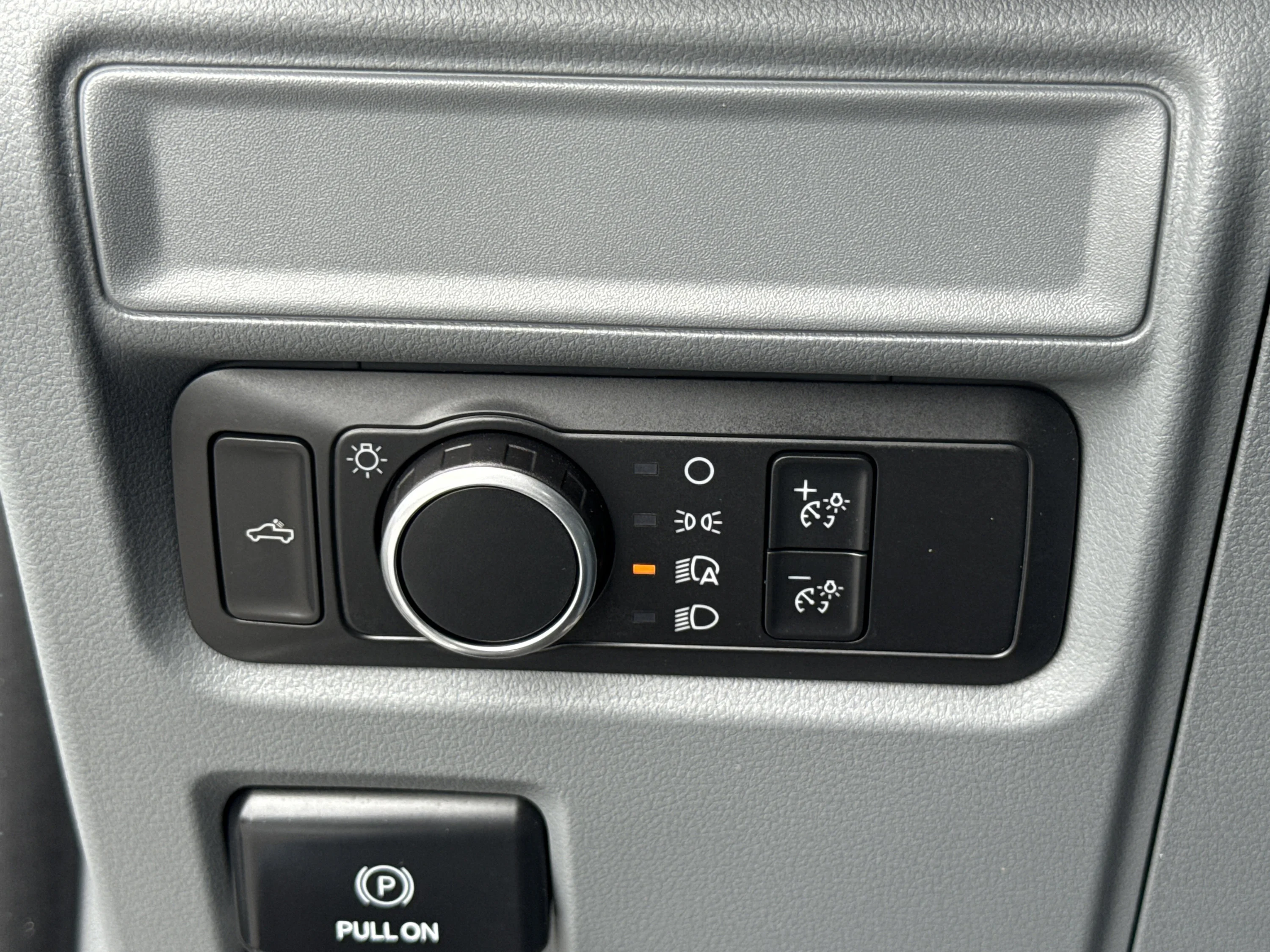 Used 2021 Oxford White Ford XL image 36