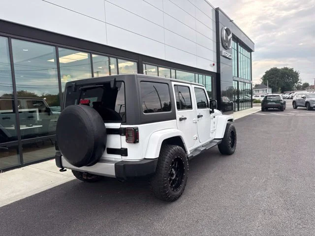 Used 2017 White Jeep Unlimited Sahara image 3