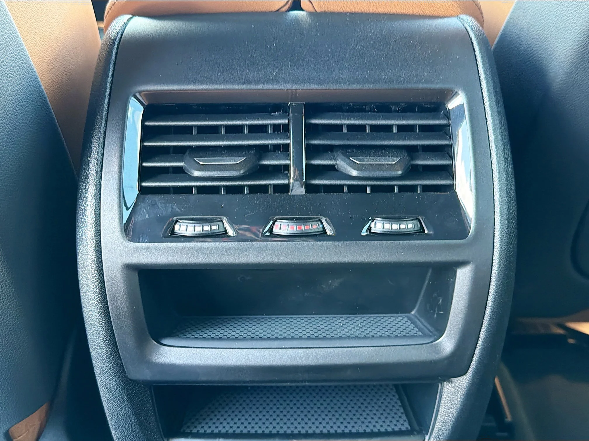 New 2026 Black Sapphire Metallic BMW xDrive40i image 19