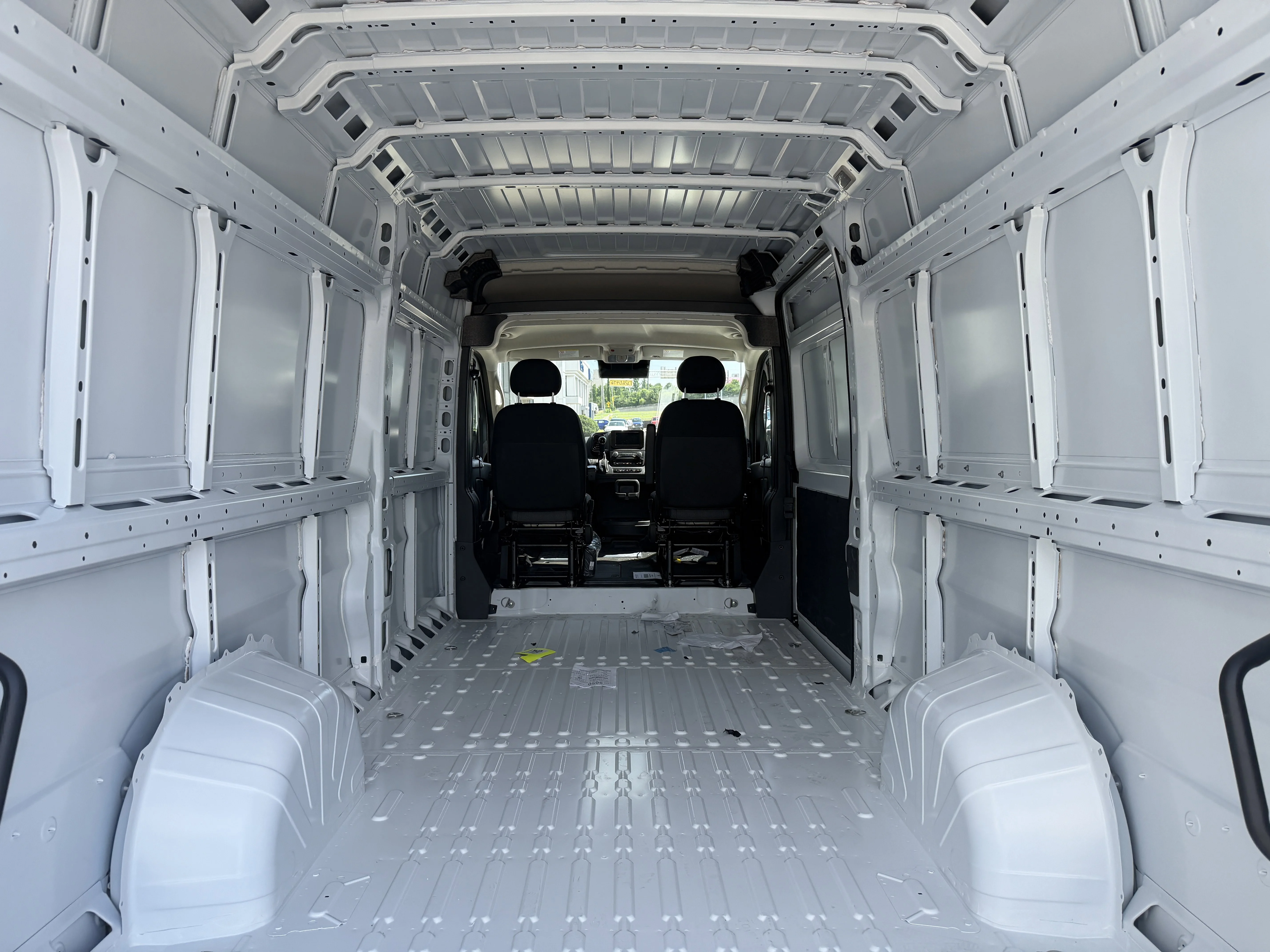 New 2026 Bright White Clear-Coat Exterior Paint RAM Tradesman image 11