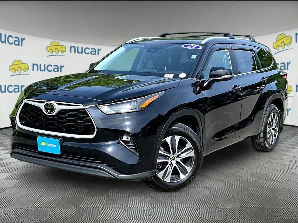 Used 2023 Black Toyota XLE image 3