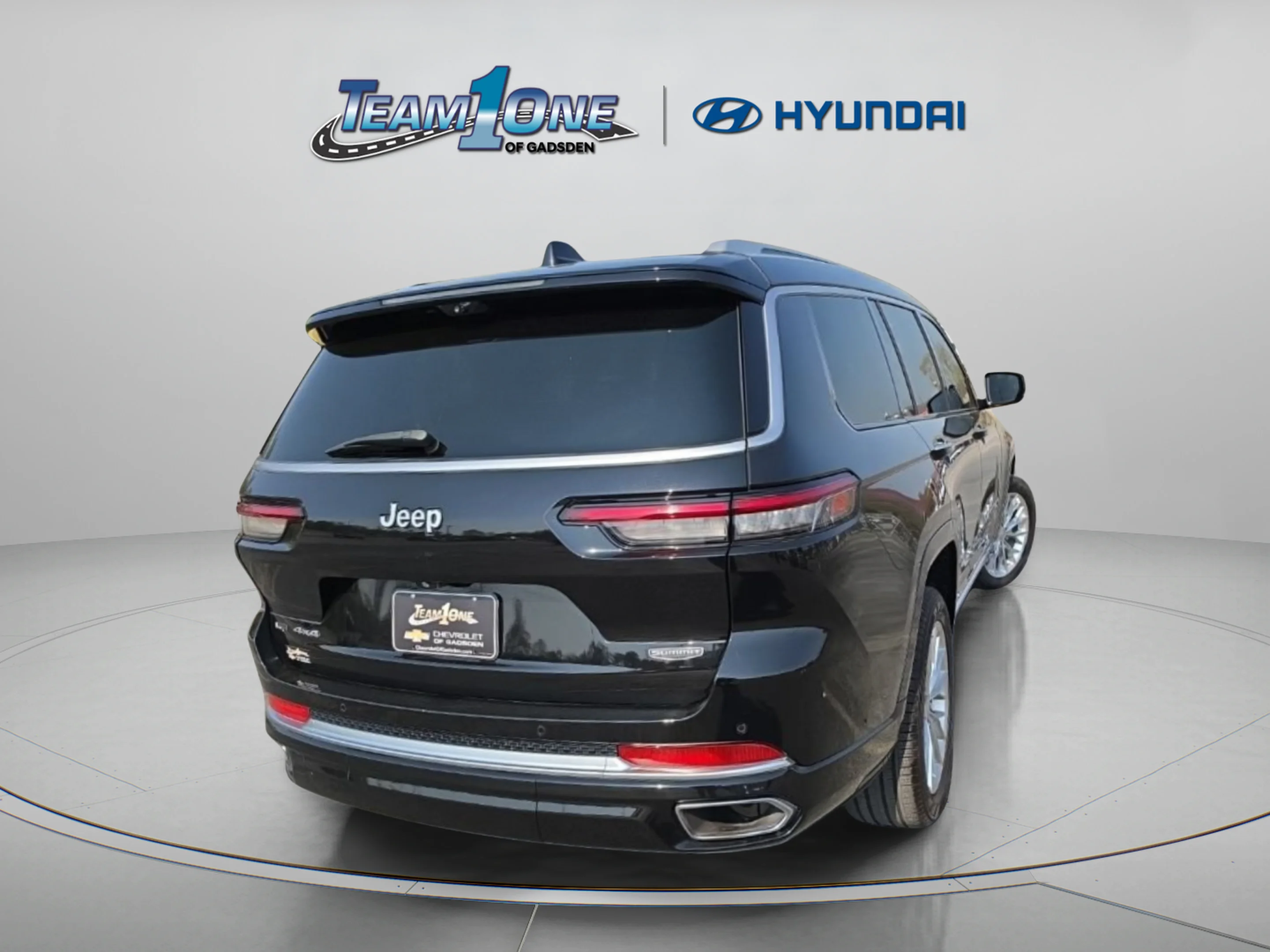 Used 2021 Diamond Black Crystal Pearlcoat Jeep Summit image 8