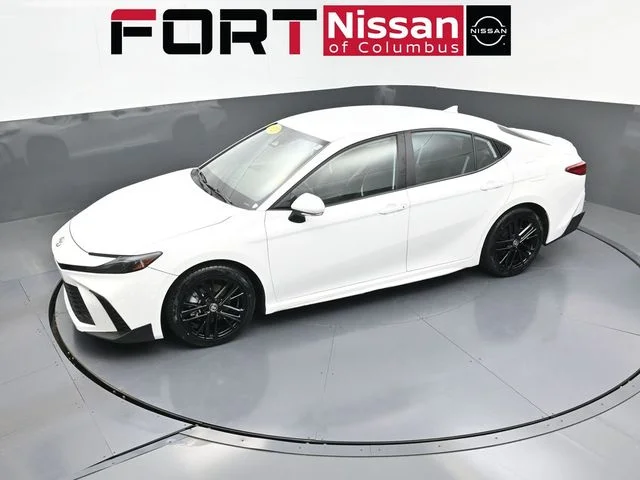 Used 2025  Toyota SE image 41