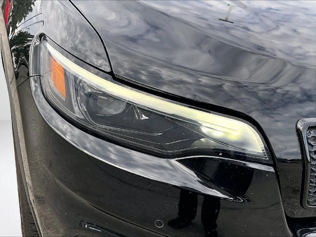 Used 2023 Black Jeep Altitude image 29