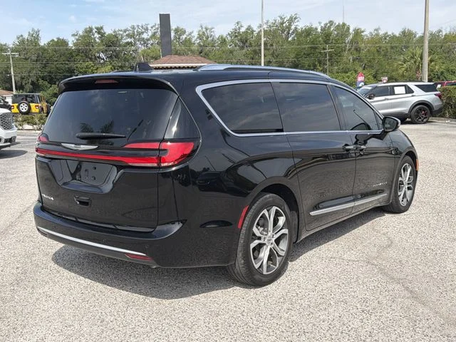 Used 2024 Black Chrysler Pinnacle image 4