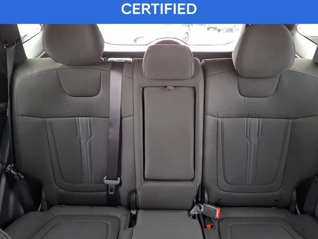 Used 2025 White Hyundai SEL image 19