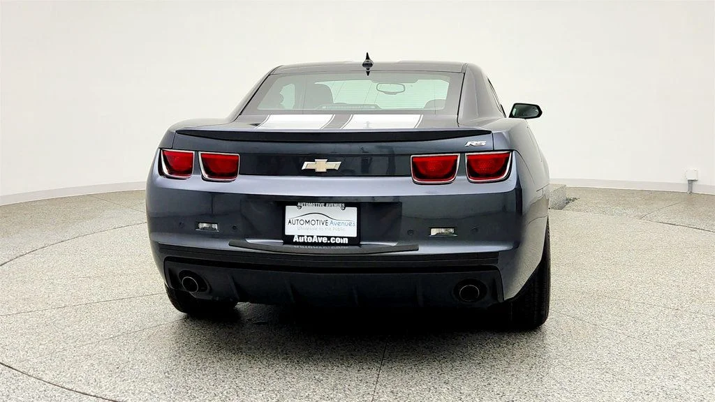 Used 2011 Cyber Gray Metallic Chevrolet 2LT Coupe w/ RS Package, Silver Stripes & Remote Start image 6