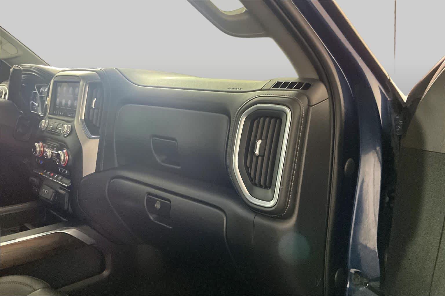 Used 2021 Pacific Blue Metallic GMC SLT image 17